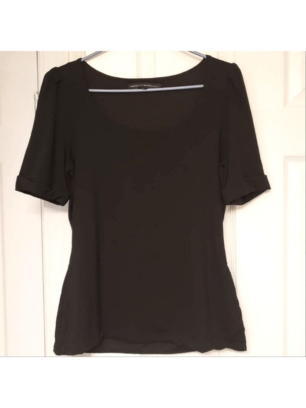 White House Black Market Casual Pullover T-Shirt Cuffed Short Sleeves Black